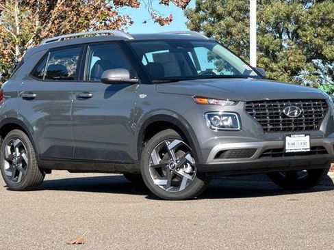 New 2026 Hyundai Venue SEL image 2