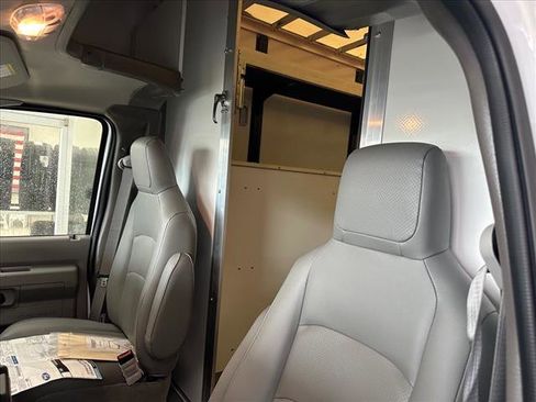 New 2024 Ford E-450 and Econoline 450 Super Duty w/ Power Windows & Locks Group image 25