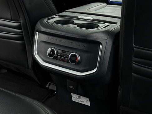 Used 2025 Ford Expedition Max Platinum image 26