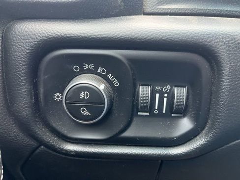 Used 2019 RAM 2500 Big Horn image 23