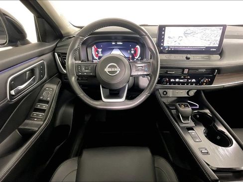 Used 2024 Nissan Rogue Platinum w/ Platinum Premium Package FWD image 7