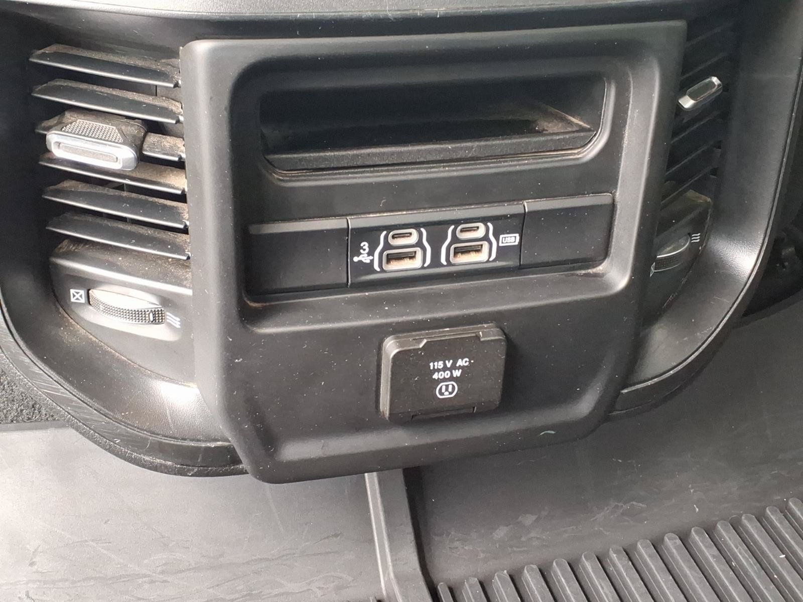 Used 2019 RAM 1500 Laramie AWD/4WD image 19