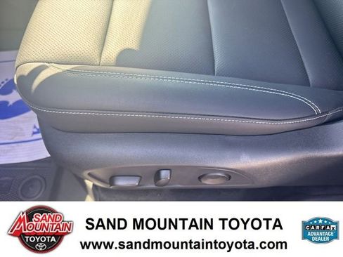 Used 2026 Chevrolet Traverse LT w/ Sun and Wheel Package image 15