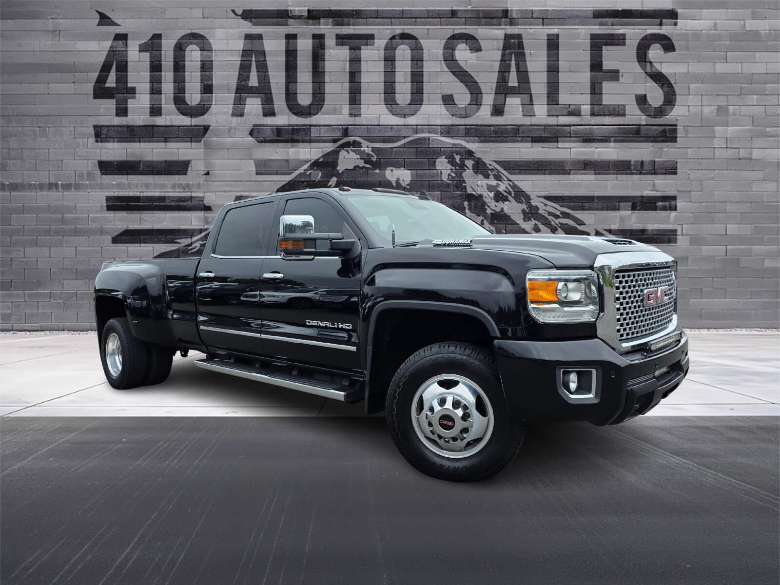 Used 2017 GMC Sierra 3500 Denali AWD/4WD image 1