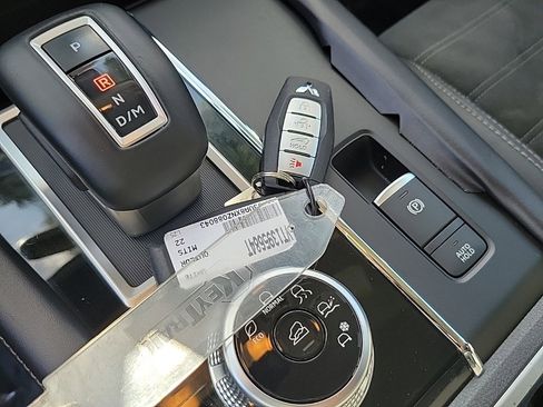 Used 2022 Mitsubishi Outlander SE image 24