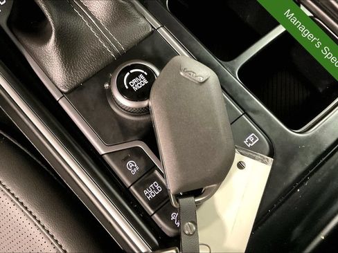 Used 2025 Kia Sorento S w/ Panoramic Sunroof Package FWD image 12