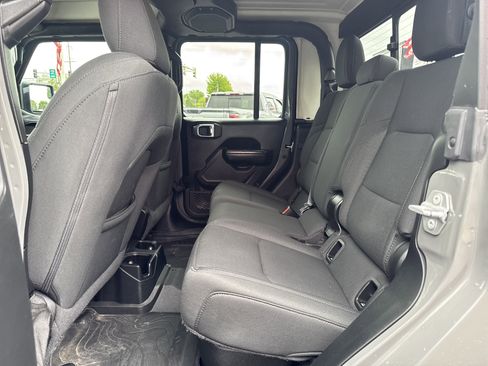 Used 2021 Jeep Gladiator Sport AWD/4WD image 28