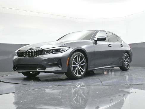 Used 2020 BMW 330i Sedan w/ Convenience Package image 27