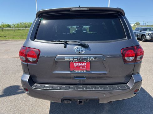 Used 2019 Toyota Sequoia SR5 w/ Premium Package AWD/4WD image 4