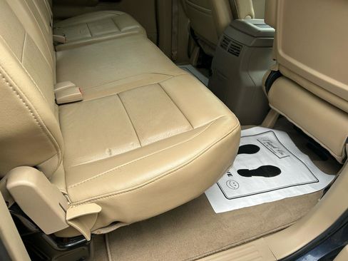 Used 2010 Nissan Titan LE w/ LE Max Utility Pkg AWD/4WD image 11