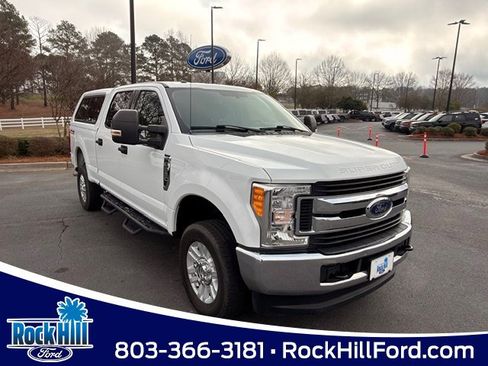 Used 2017 Ford F250 XLT image 1