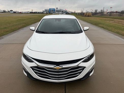 Used 2024 Chevrolet Malibu LT image 11