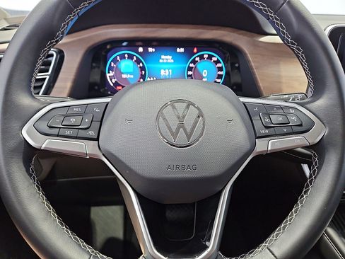 Used 2026 Volkswagen Atlas SE FWD image 21
