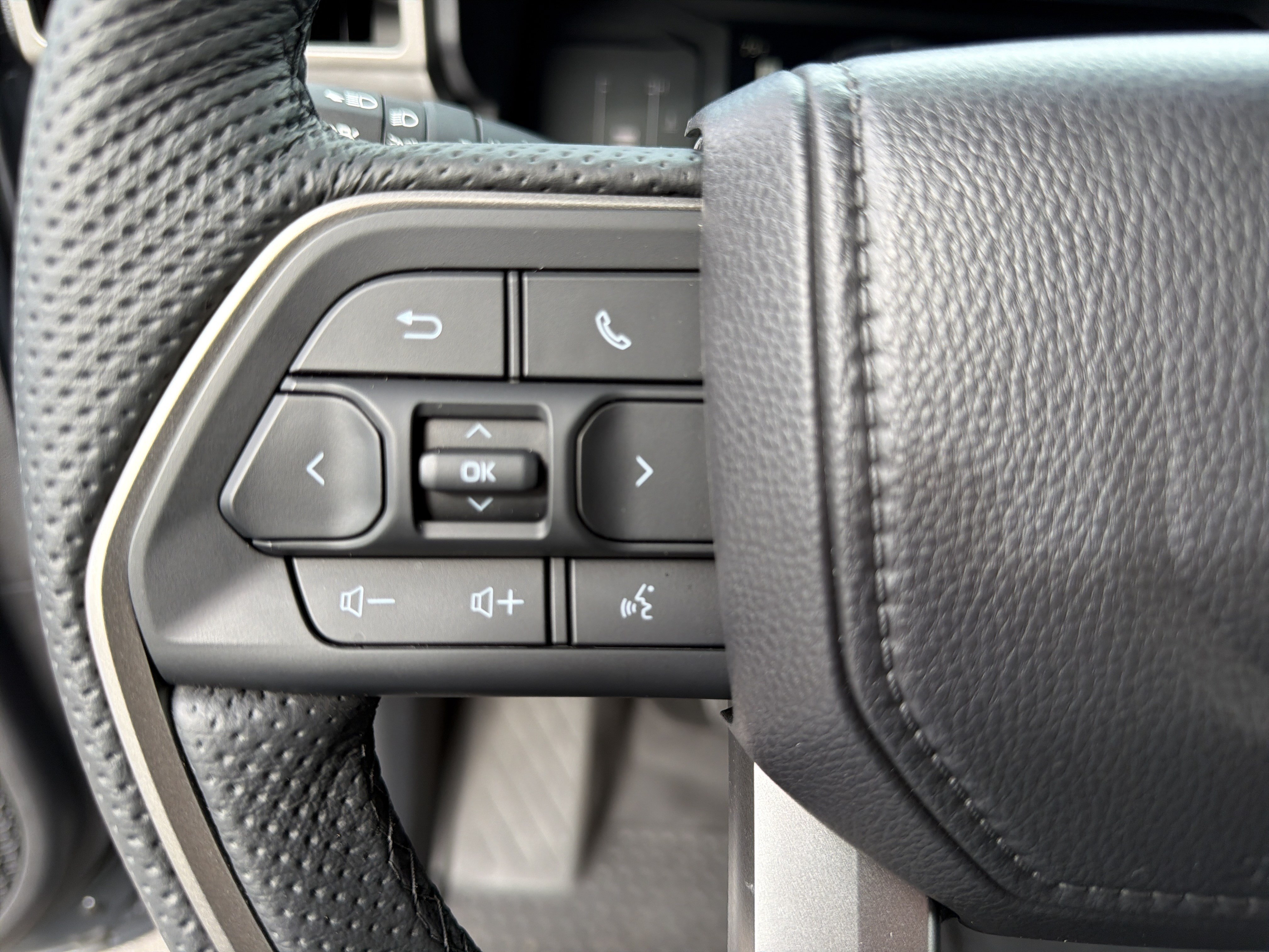 Used 2026 Toyota Tacoma SR5 AWD/4WD image 24