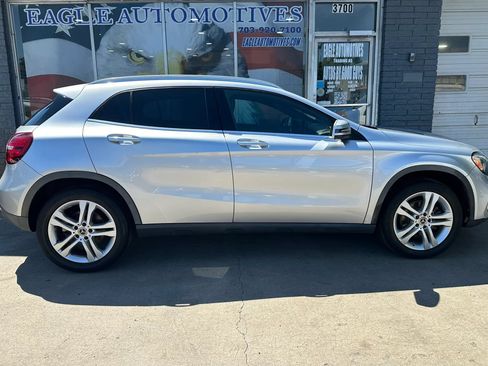 Used 2019 Mercedes-Benz GLA 250 4MATIC image 2