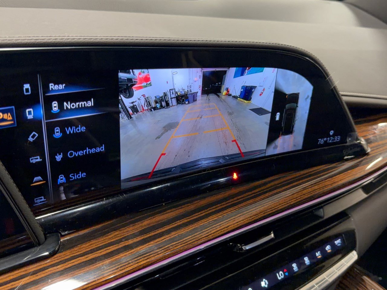 Certified 2023 Cadillac Escalade Premium Luxury w/ Performance Package AWD/4WD image 24