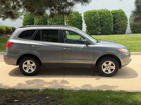 Used 2009 Hyundai Santa Fe GLS FWD image 4