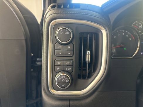 Used 2022 Chevrolet Silverado 1500 LTZ w/ LTZ Premium Package image 18