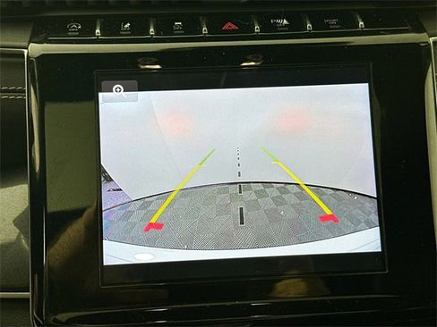 Used 2023 Jeep Grand Cherokee Altitude image 13