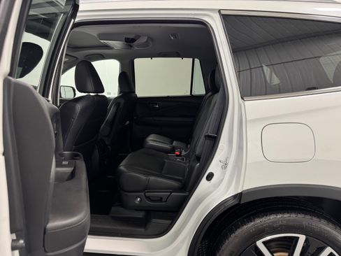 Used 2022 Honda Pilot Touring image 29