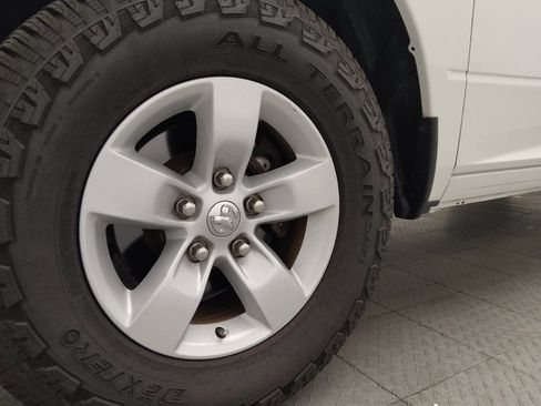 Used 2016 RAM 1500 Express image 31