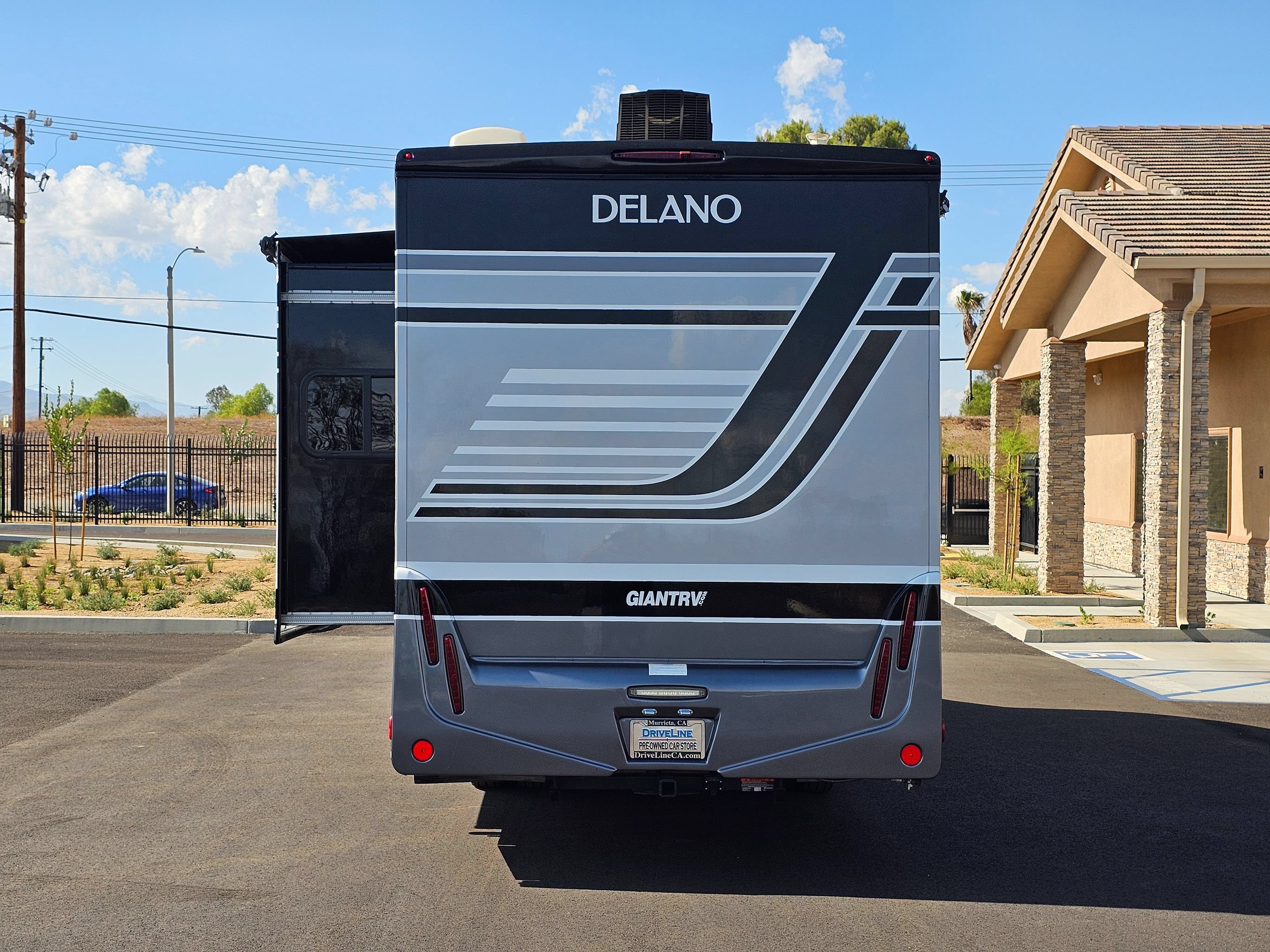 Used 2022 Mercedes-Benz Sprinter 3500 w/ Acoustic Package image 8