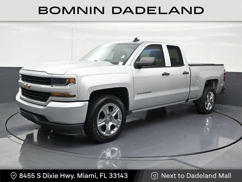 Used 2019 Chevrolet Silverado 1500 Custom w/ Custom Convenience Package image 1