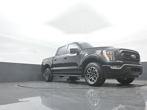 Certified 2021 Ford F150 XLT w/ Equipment Group 302A High image 26