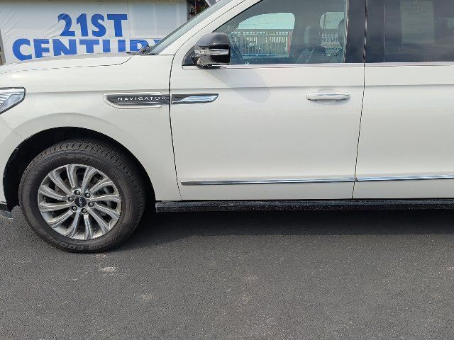 Used 2022 Lincoln Navigator L 4WD image 19