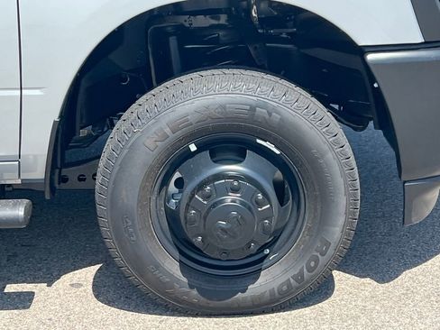 New 2026 RAM 3500 Tradesman AWD/4WD image 11