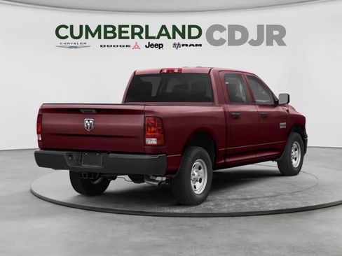 Used 2018 RAM 1500 Express w/ Express Value Package AWD/4WD image 2
