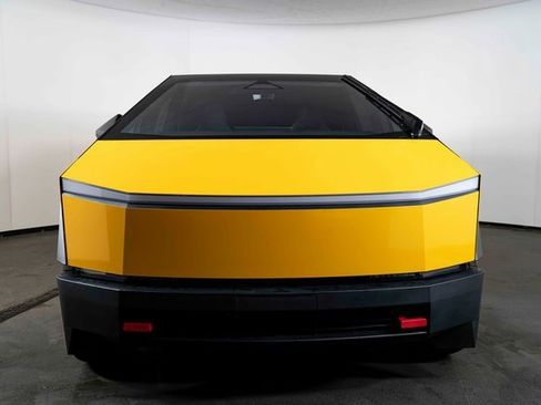 Used 2025 Tesla Cybertruck AWD Crew Cab image 3