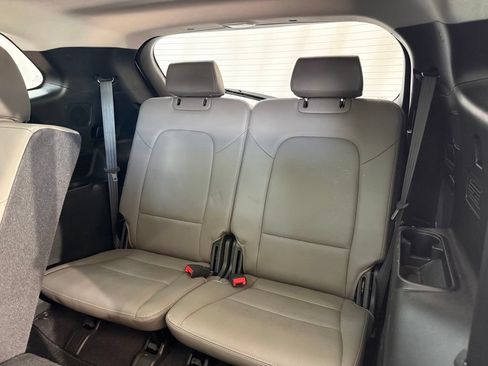 Used 2017 Hyundai Santa Fe FWD w/ SE Ultimate Tech Package 03 image 18