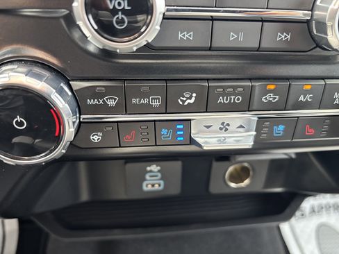 Used 2024 Ford F350 Lariat w/ Camper Package image 29