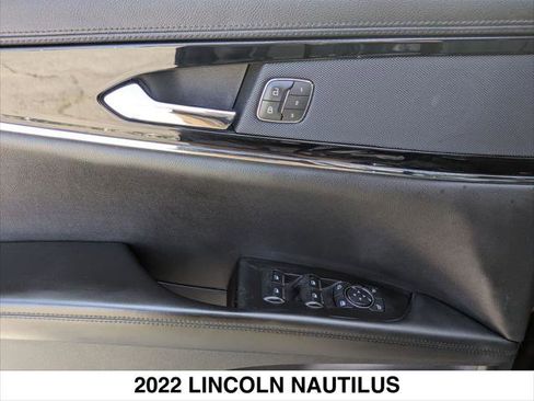 Certified 2022 Lincoln Nautilus FWD w/ Premium Package image 10