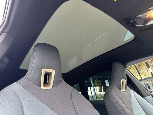 Used 2022 BMW iX xDrive50 w/ Dynamic Handling Package image 15