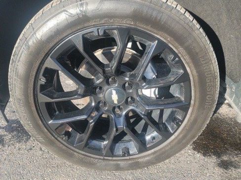 Used 2024 Chevrolet Silverado 1500 LT image 8