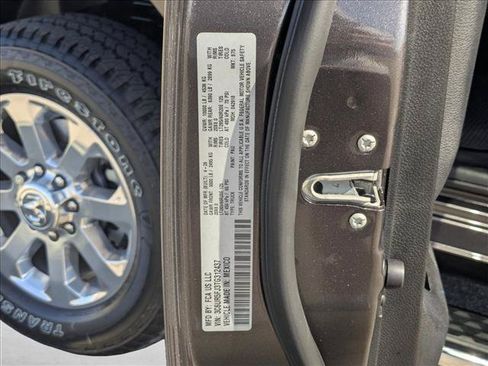 New 2026 RAM 2500 Laramie AWD/4WD image 16