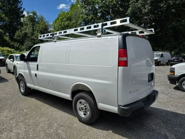 New 2025 GMC Savana 3500 w/ Power Convenience Package RWD image 6