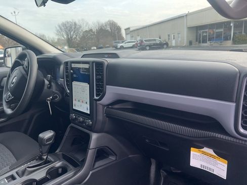 Used 2025 Ford Ranger XL w/ Trailer Tow Package image 17