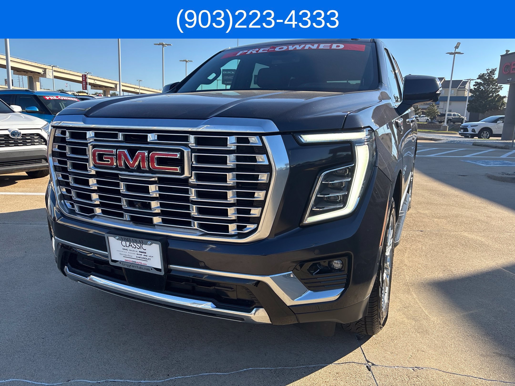 Used 2025 GMC Yukon Denali AWD/4WD image 5