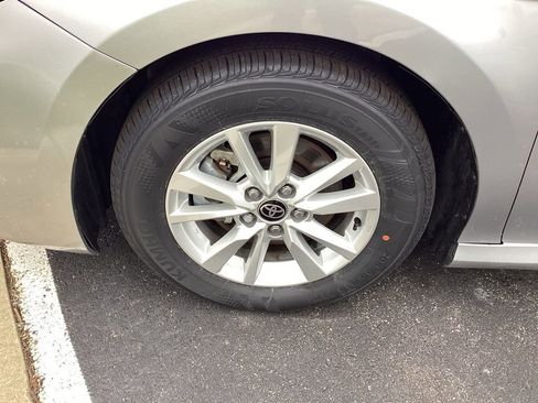 Used 2025 Toyota Camry LE image 31