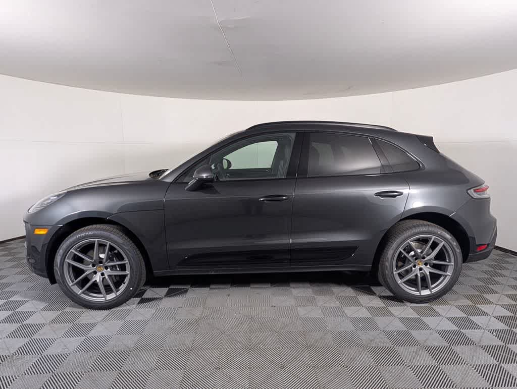 Used 2026 Porsche Macan AWD/4WD image 2