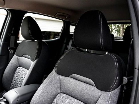 New 2025 Nissan Kicks SV image 9