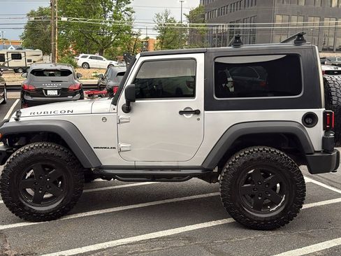 Used 2009 Jeep Wrangler Rubicon w/ PWR Convenience Group AWD/4WD image 6