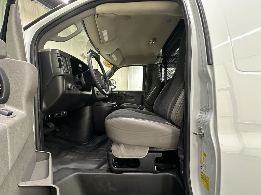 Certified 2025 GMC Savana 2500 w/ Driver Convenience Package RWD image 24