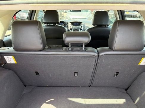 Used 2014 Ford Focus SE w/ Equipment Group 201A FWD image 24