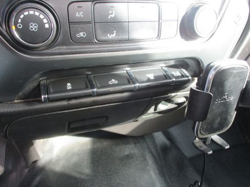 Used 2015 Chevrolet Silverado 3500 LT w/ LT Convenience Package image 18