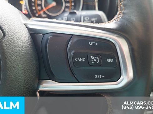 Used 2021 Jeep Wrangler Unlimited Sahara AWD/4WD image 10