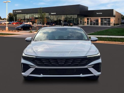 New 2026 Hyundai Elantra Limited image 12